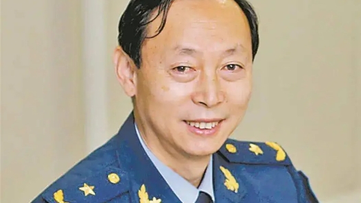 全国政协委员、空军工程大学教授吴德伟——向着科研高峰再出发